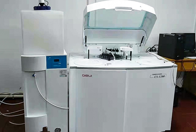 Laboratory Deionized Water Machine With RIURI CS1200 Biochemistry Analyzer